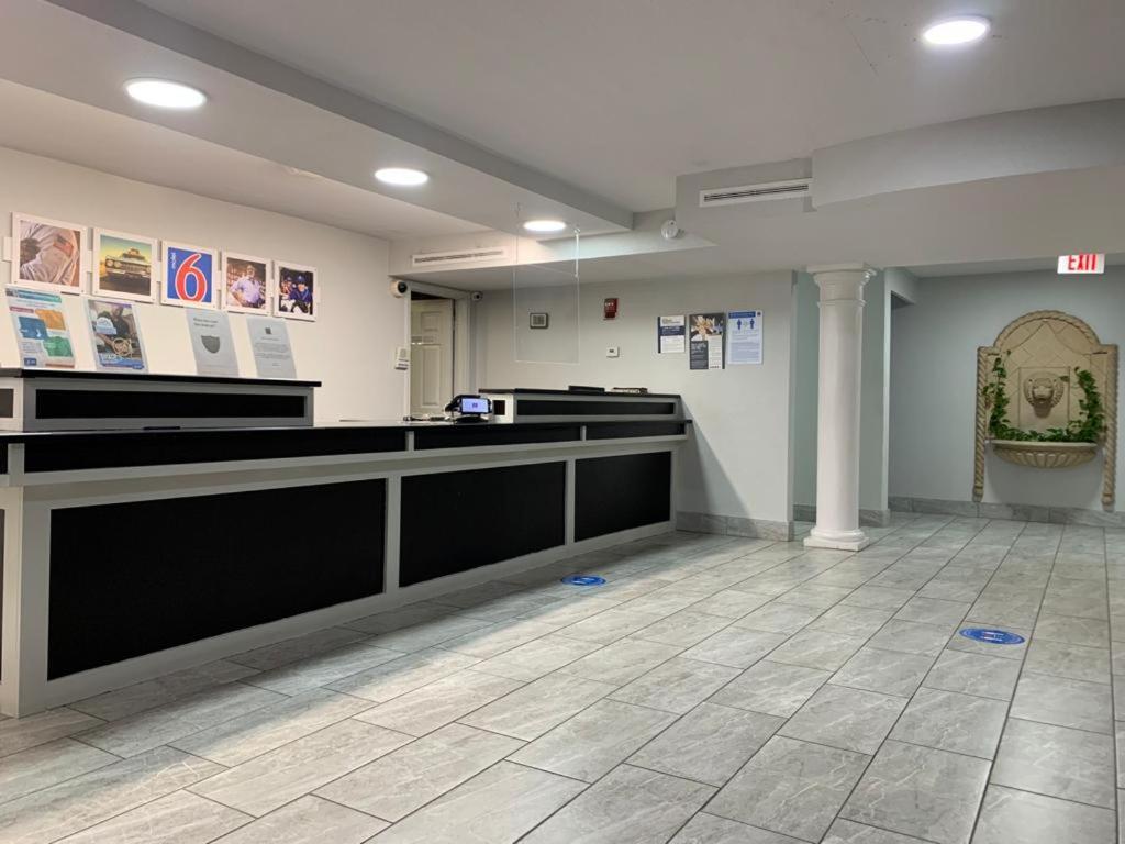 Hotel 6-grand Prairie, Tx - Interstate 30 2*