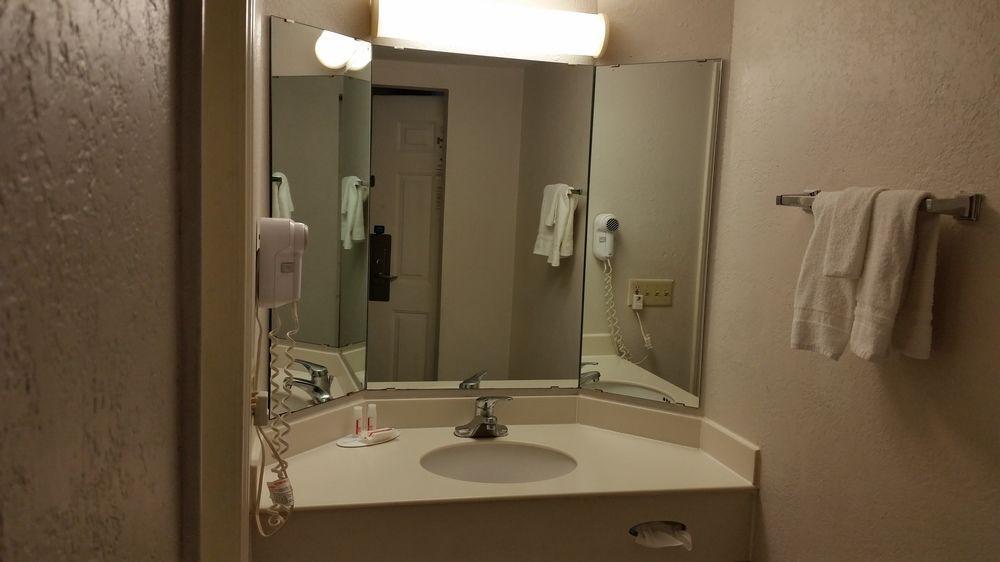 6-grand Prairie, Tx - Interstate 30 2*