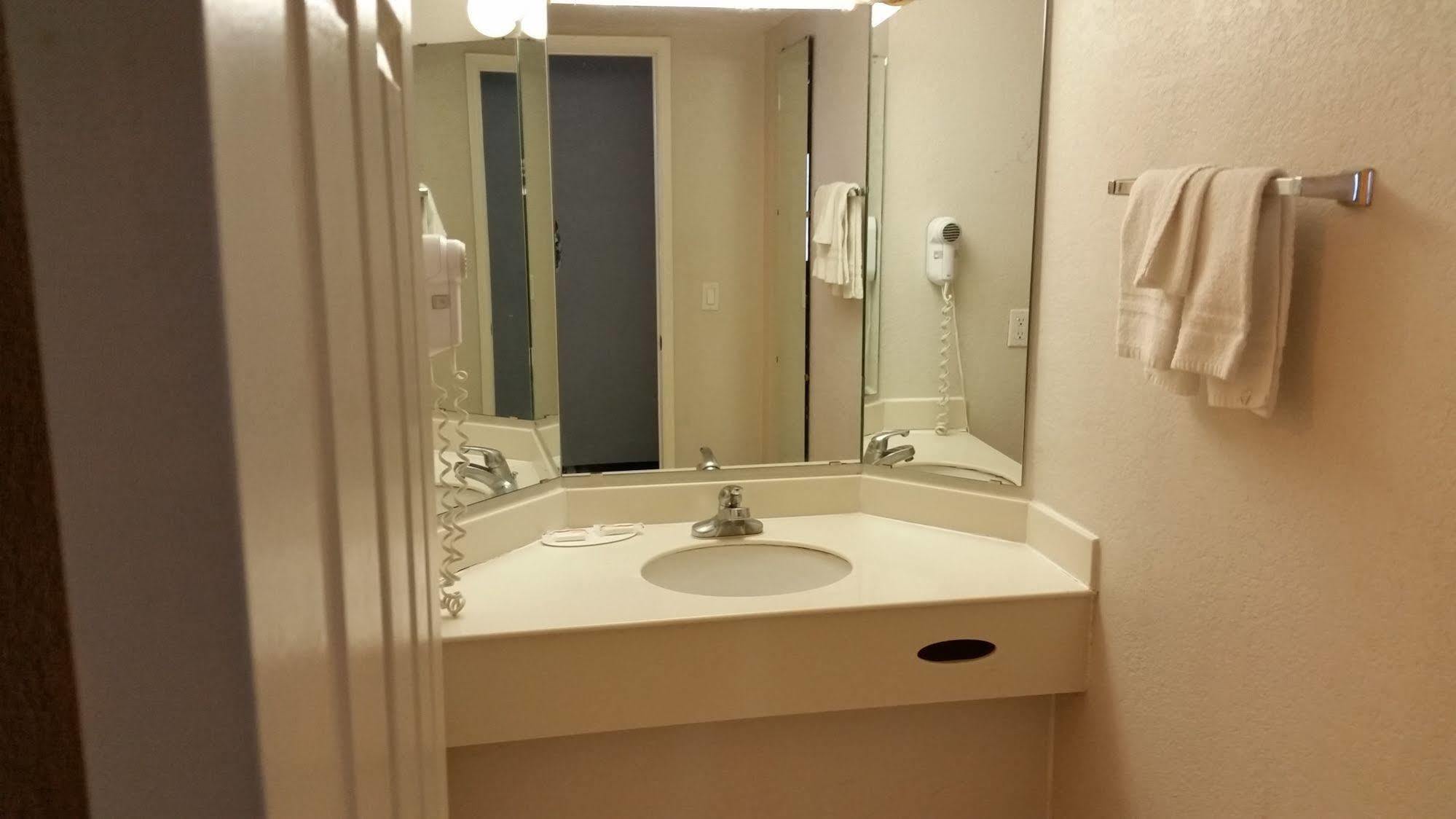 6-grand Prairie, Tx - Interstate 30 Hotel