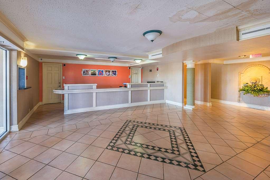 6-grand Prairie, Tx - Interstate 30 Hotel