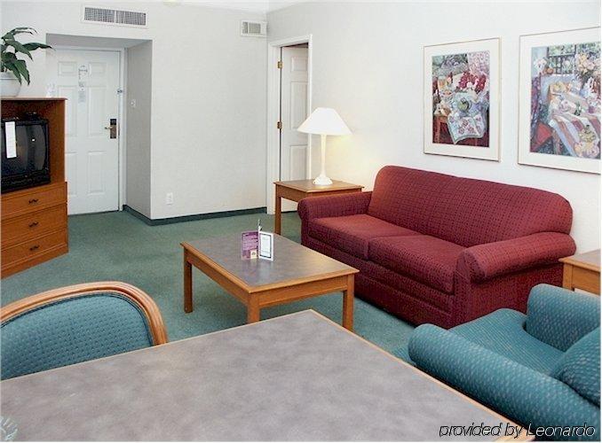 6-grand Prairie, Tx - Interstate 30 Hotel 2*