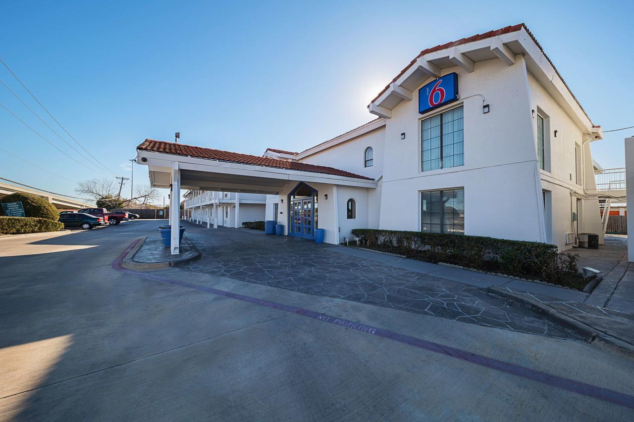 Hotel 6-grand Prairie, Tx - Interstate 30 2*