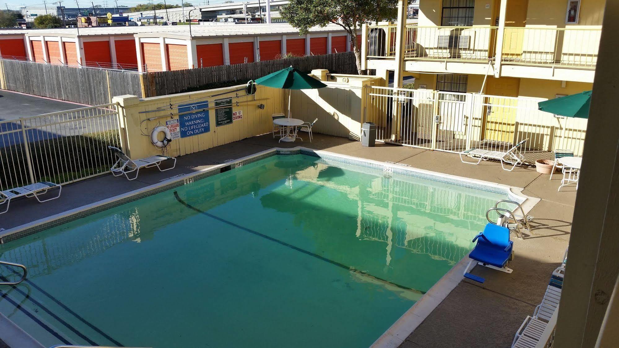 6-grand Prairie, Tx - Interstate 30 Hotel 2*